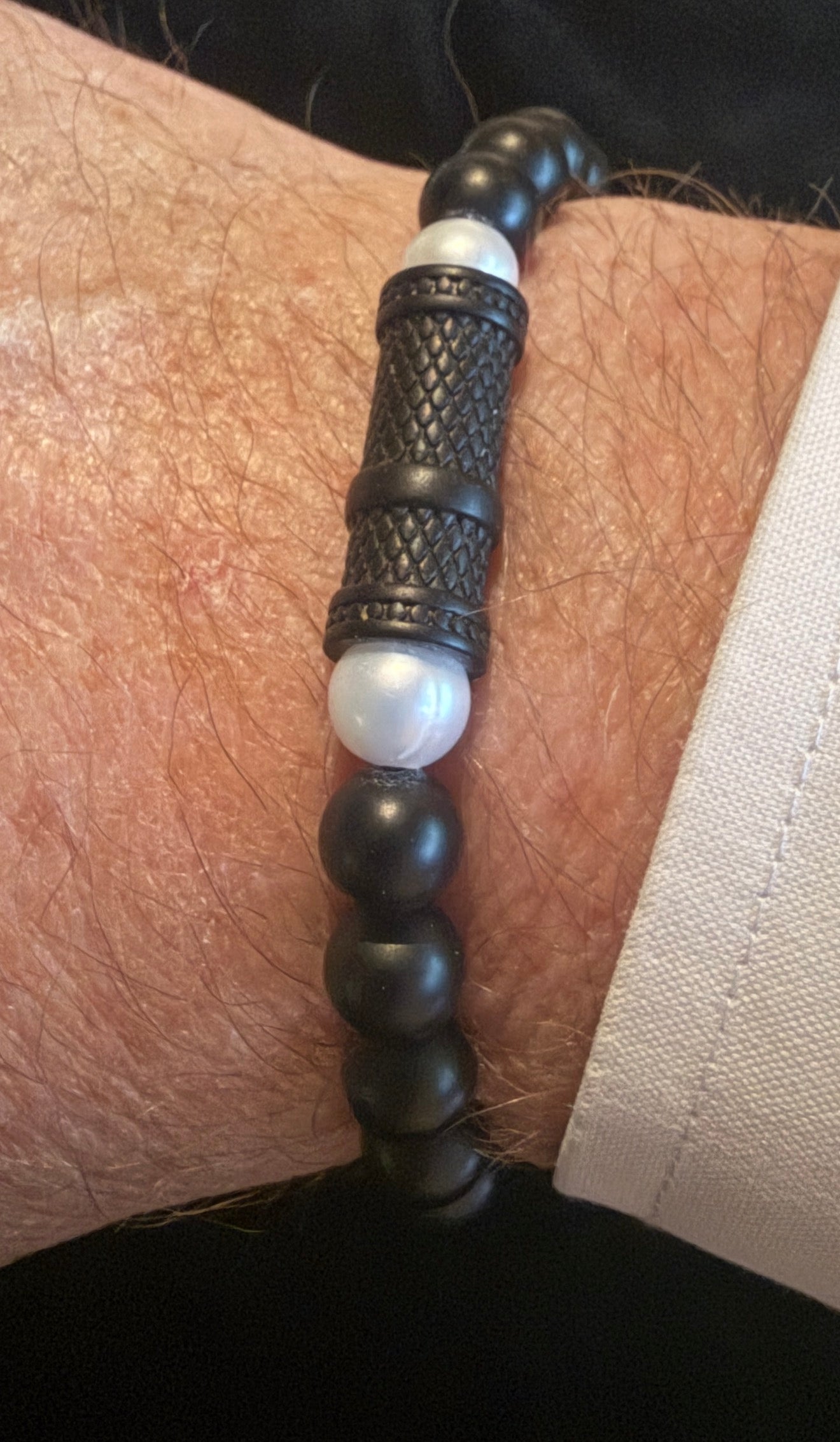 Men’s Black Agate & Pearl Bracelet — 21 cm