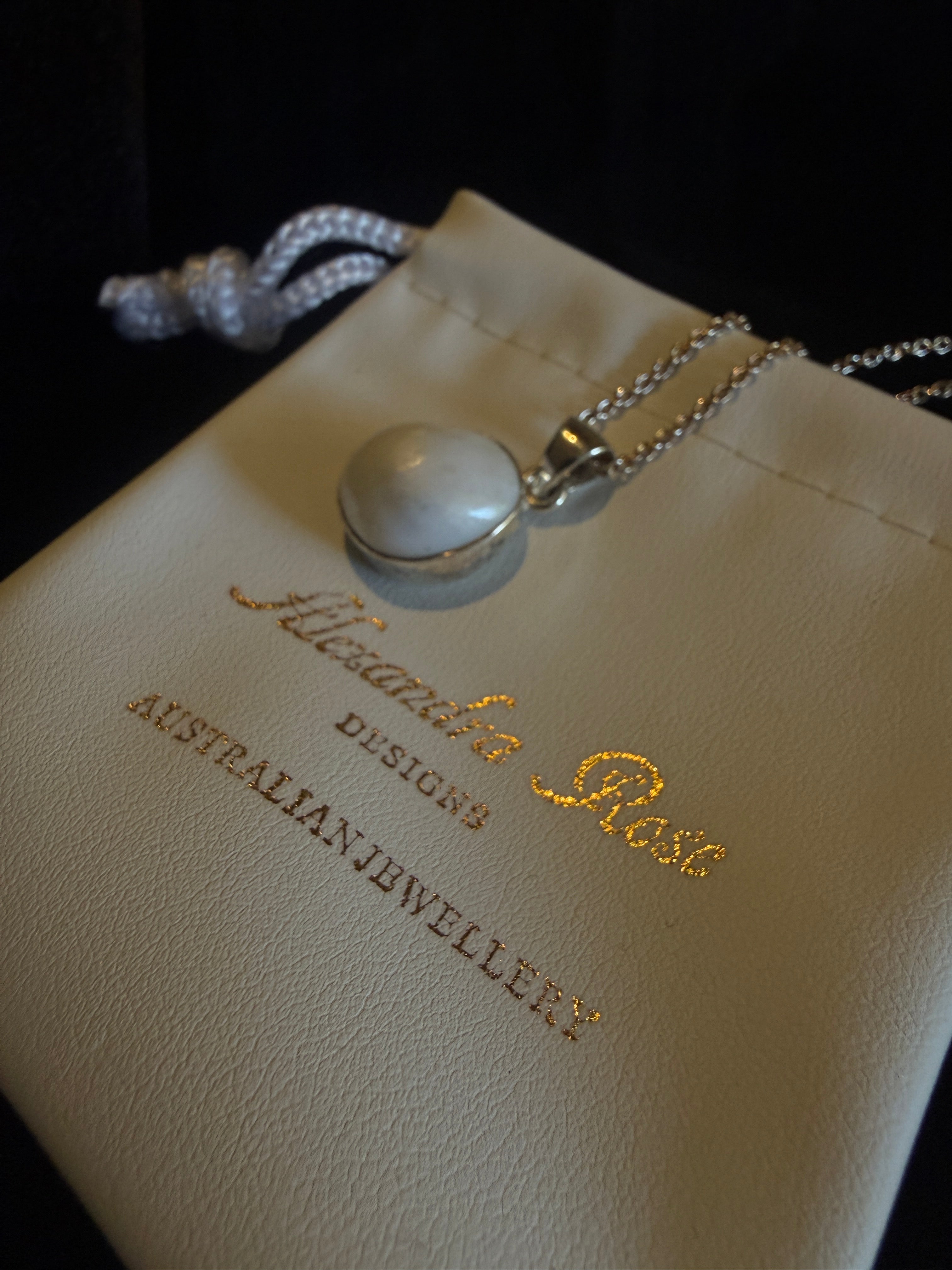 Baroque Mabe Freshwater Pearl Pendant – Sterling Silver