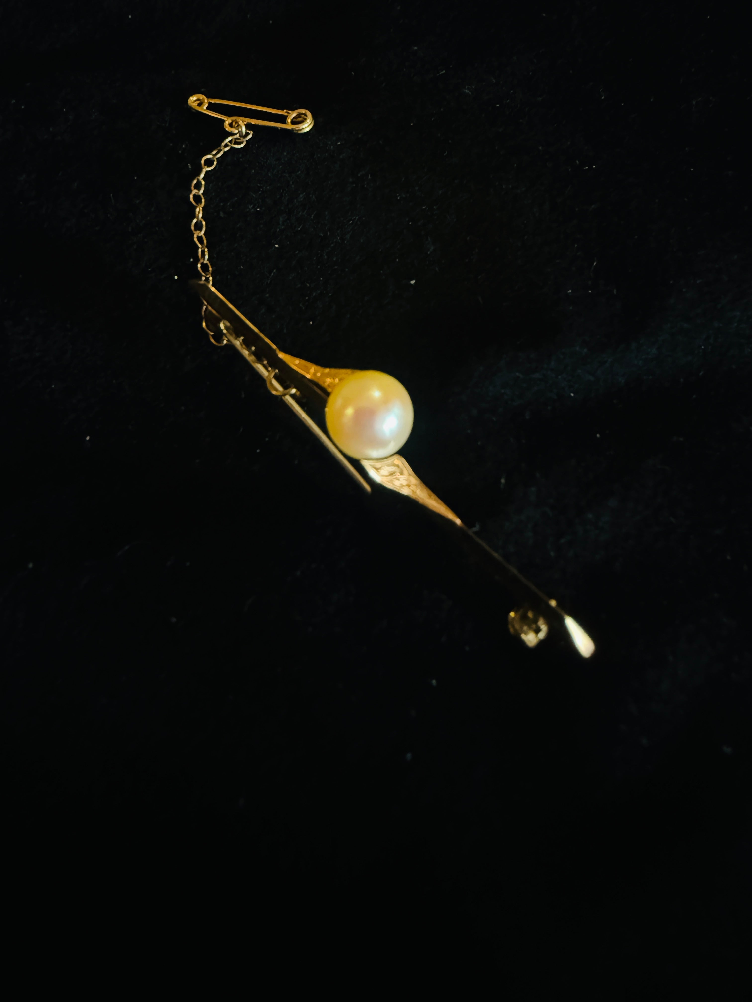 Vintage 9ct Yellow Gold Cultured Pearl Brooch – Circa 1970s
